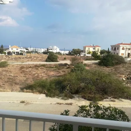 Felicity * Paralimni