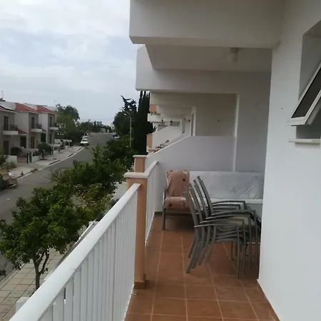 Felicity * Paralimni
